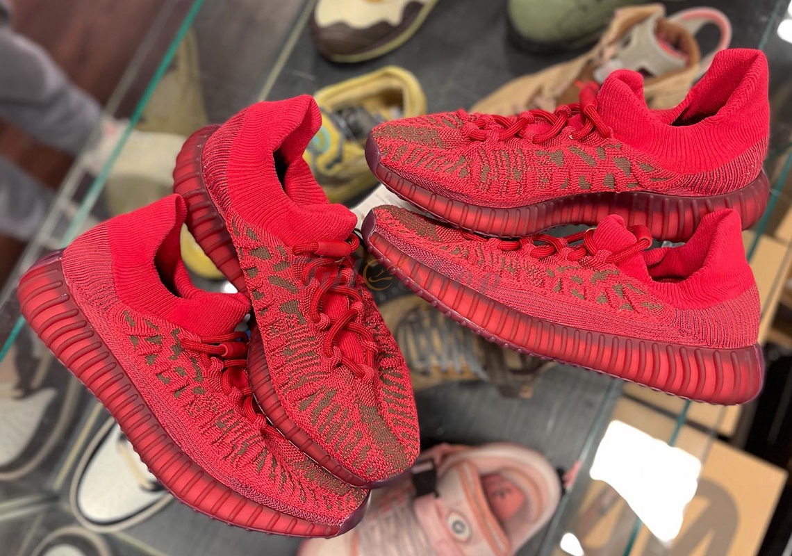 Giày Yeezy 350 V2 Cmpct Slate Red Mở Bán Ngày 17/02