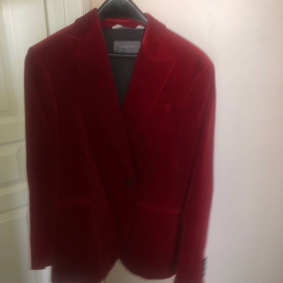 Zara Red Blazer Mens: Sự Lựa Chọn Phong Cách Cho Quý Ông