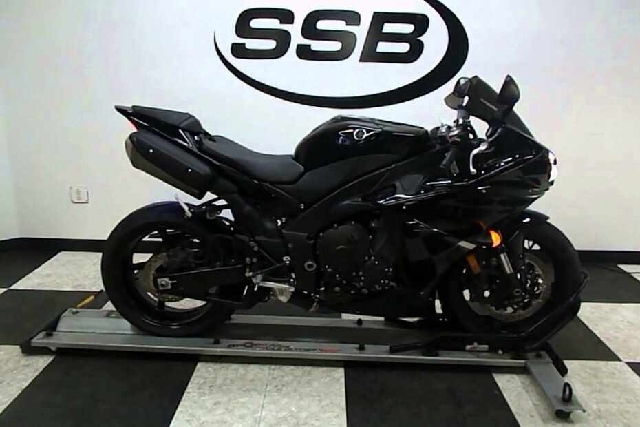 Yamaha R1 2012 Black: Siêu Mẫu Xe Máy Đỉnh Cao Của Năm